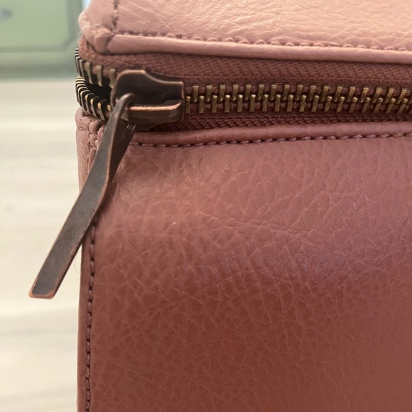 Matt & Nat clay rose cross body Bag - Picture 4 of 6